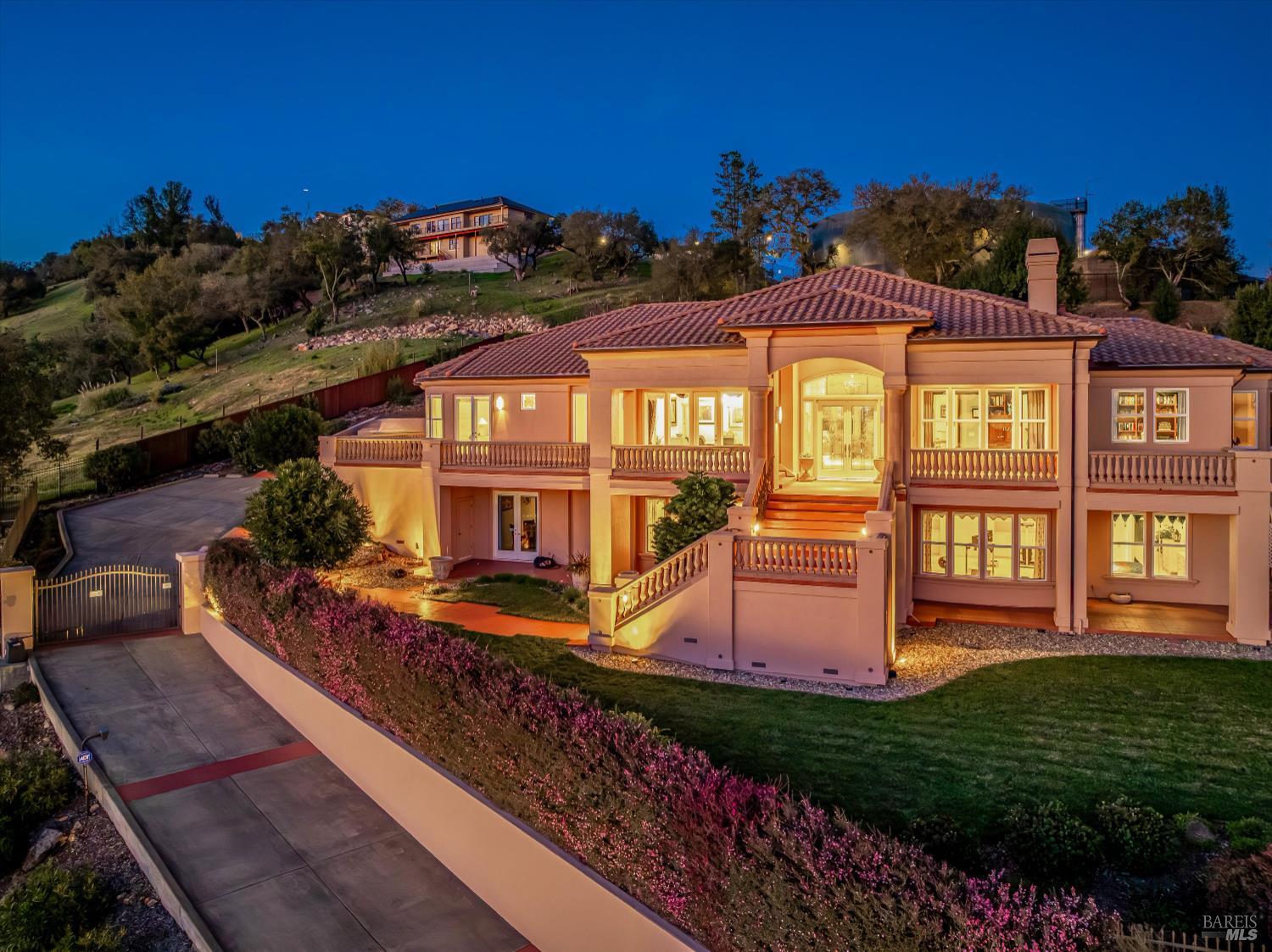 3729 Skyfarm Drive Santa Rosa CA 95403