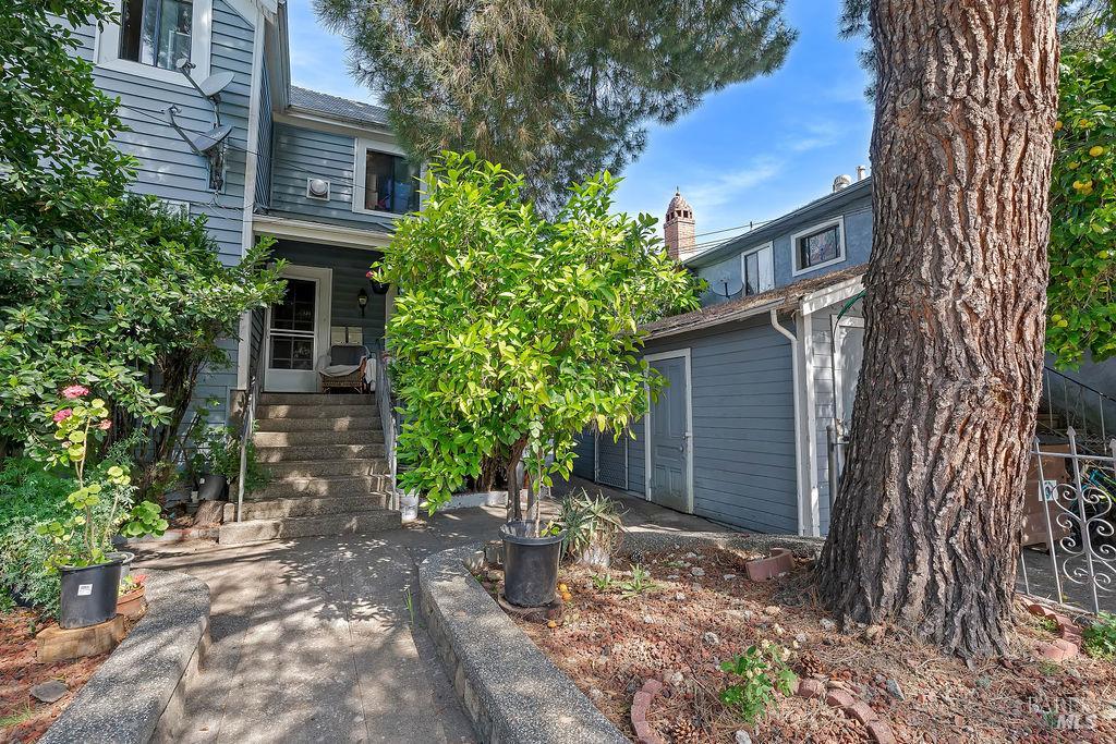 1046 Pope Street St. Helena CA 94574