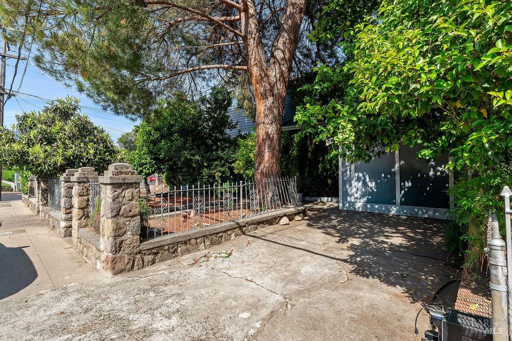 1046 Pope Street St. Helena CA 94574