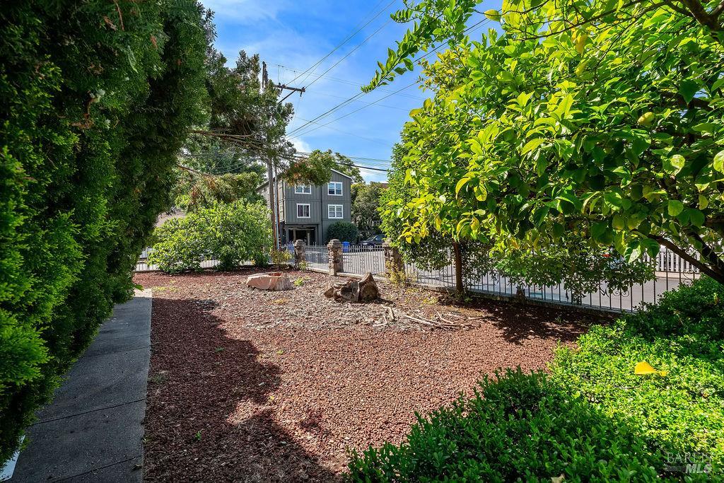 1046 Pope Street St. Helena CA 94574