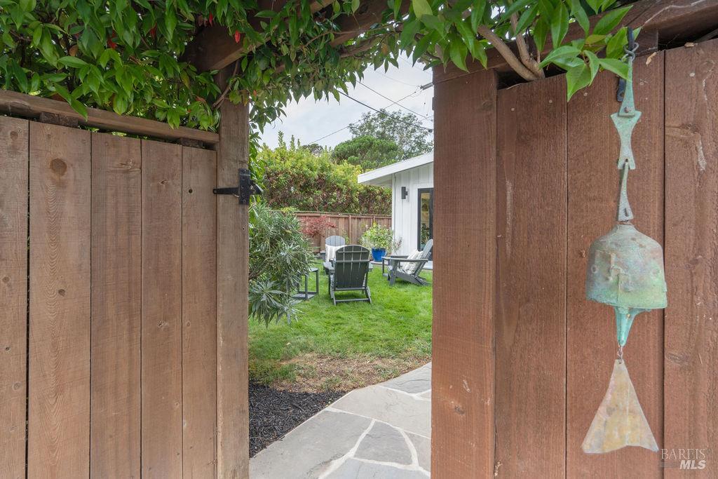 82 Meadow Drive Mill Valley CA 94941