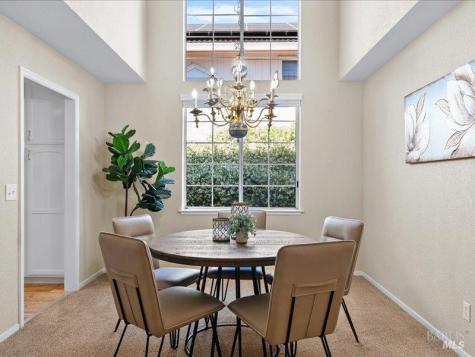 117 Nottingham Way Windsor CA 95492