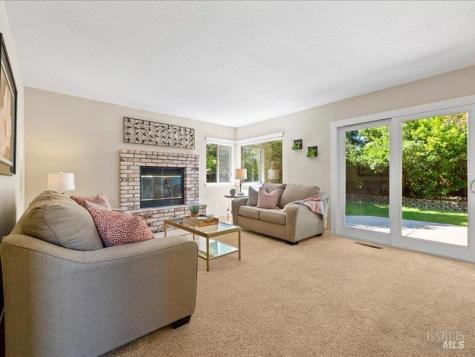 117 Nottingham Way Windsor CA 95492