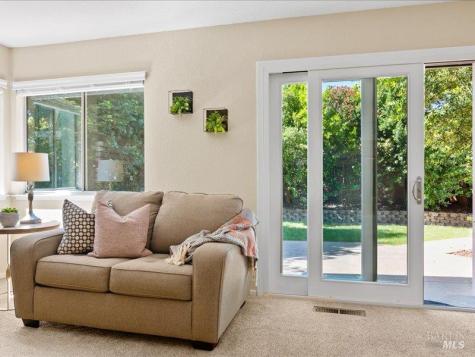 117 Nottingham Way Windsor CA 95492
