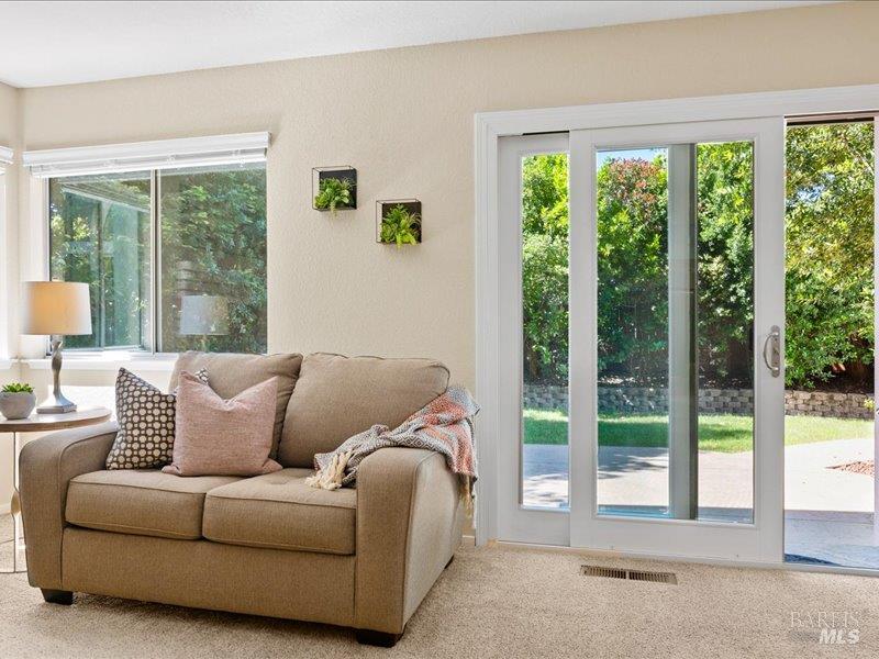 117 Nottingham Way Windsor CA 95492
