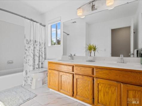 117 Nottingham Way Windsor CA 95492