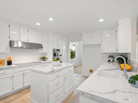 117 Nottingham Way Windsor CA 95492