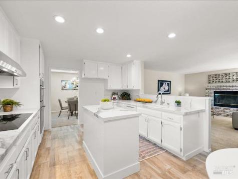 117 Nottingham Way Windsor CA 95492
