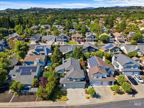 117 Nottingham Way Windsor CA 95492