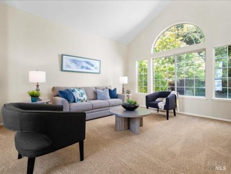 117 Nottingham Way Windsor CA 95492