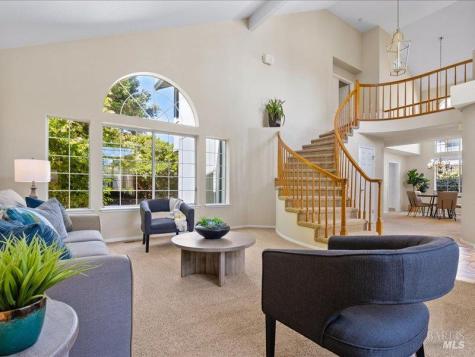 117 Nottingham Way Windsor CA 95492