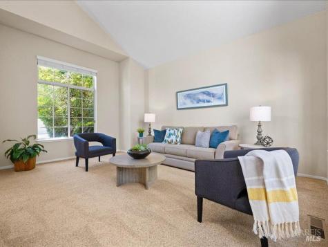 117 Nottingham Way Windsor CA 95492