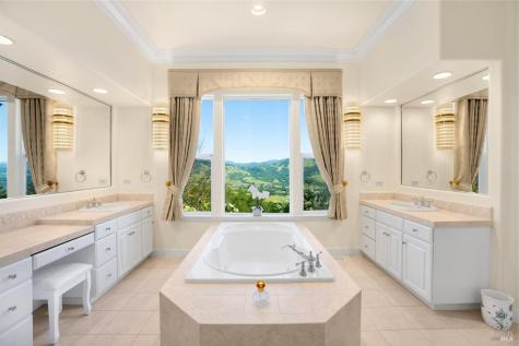 3682 Rocky Knoll Way Santa Rosa CA 95404
