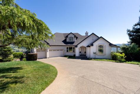 3682 Rocky Knoll Way Santa Rosa CA 95404