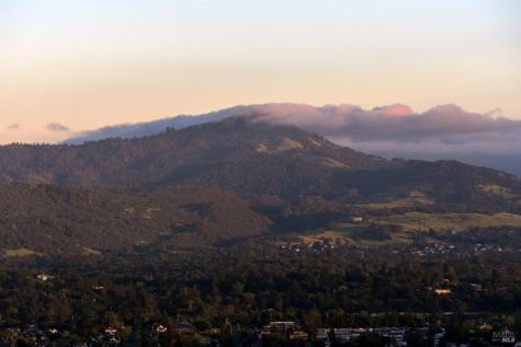 3682 Rocky Knoll Way Santa Rosa CA 95404