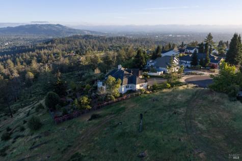 3682 Rocky Knoll Way Santa Rosa CA 95404