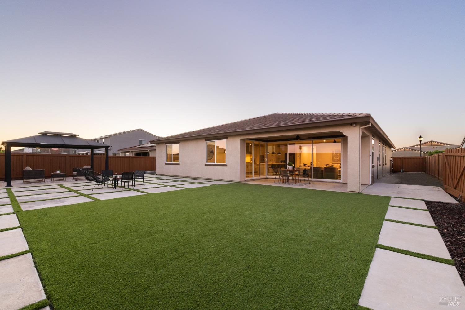 1455 Blossom Way Dixon CA 95620