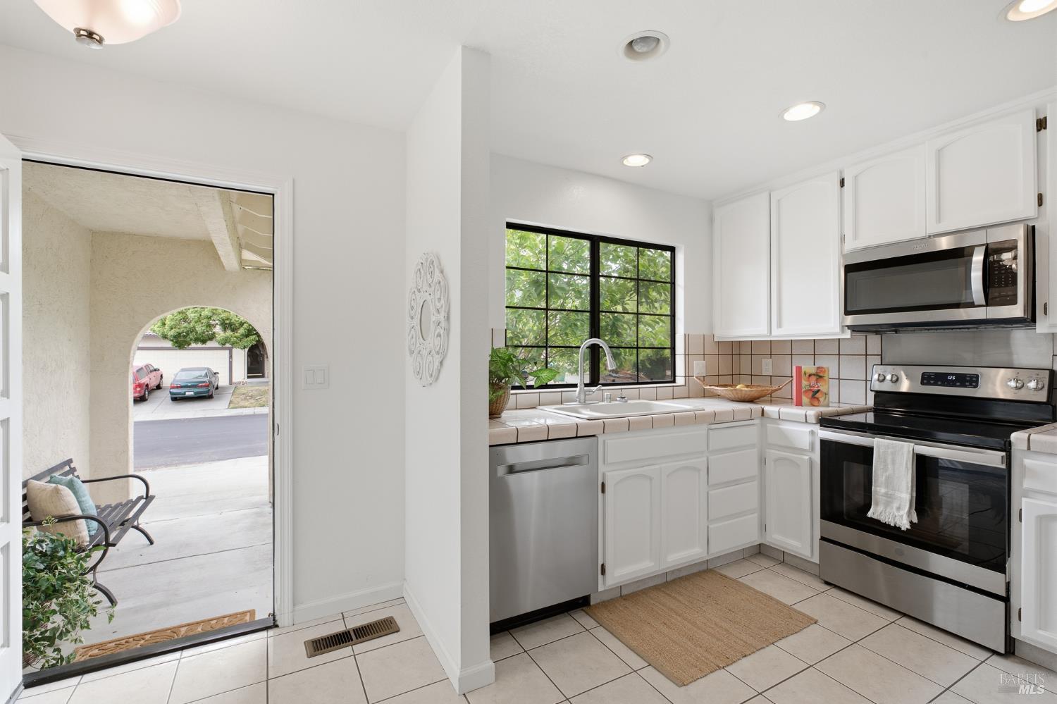 903 Hacienda Circle Rohnert Park CA 94928