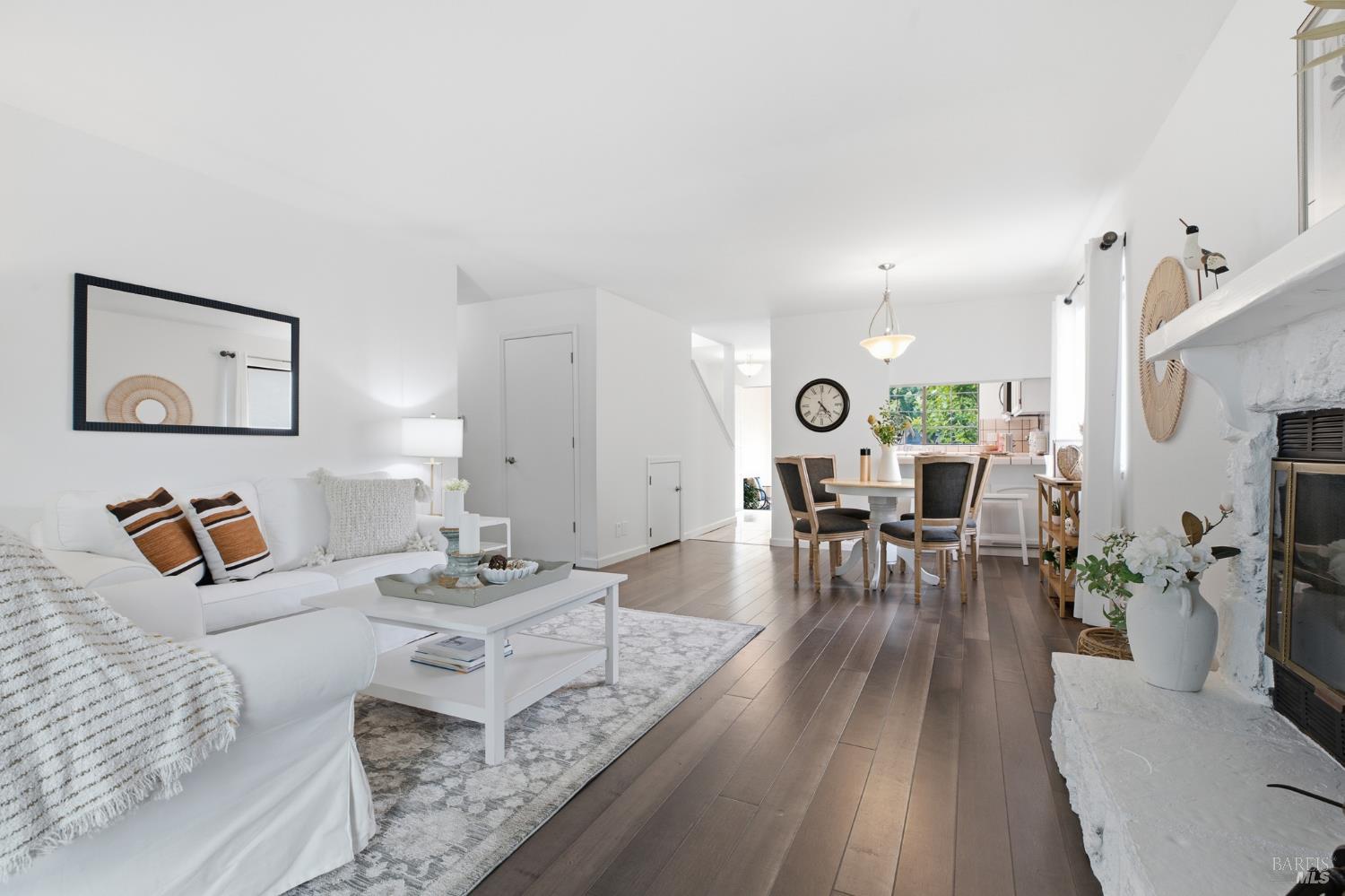 903 Hacienda Circle Rohnert Park CA 94928