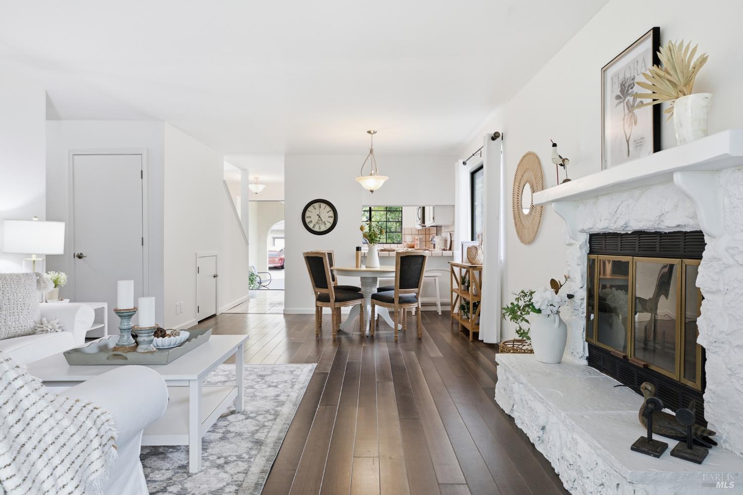 903 Hacienda Circle Rohnert Park CA 94928
