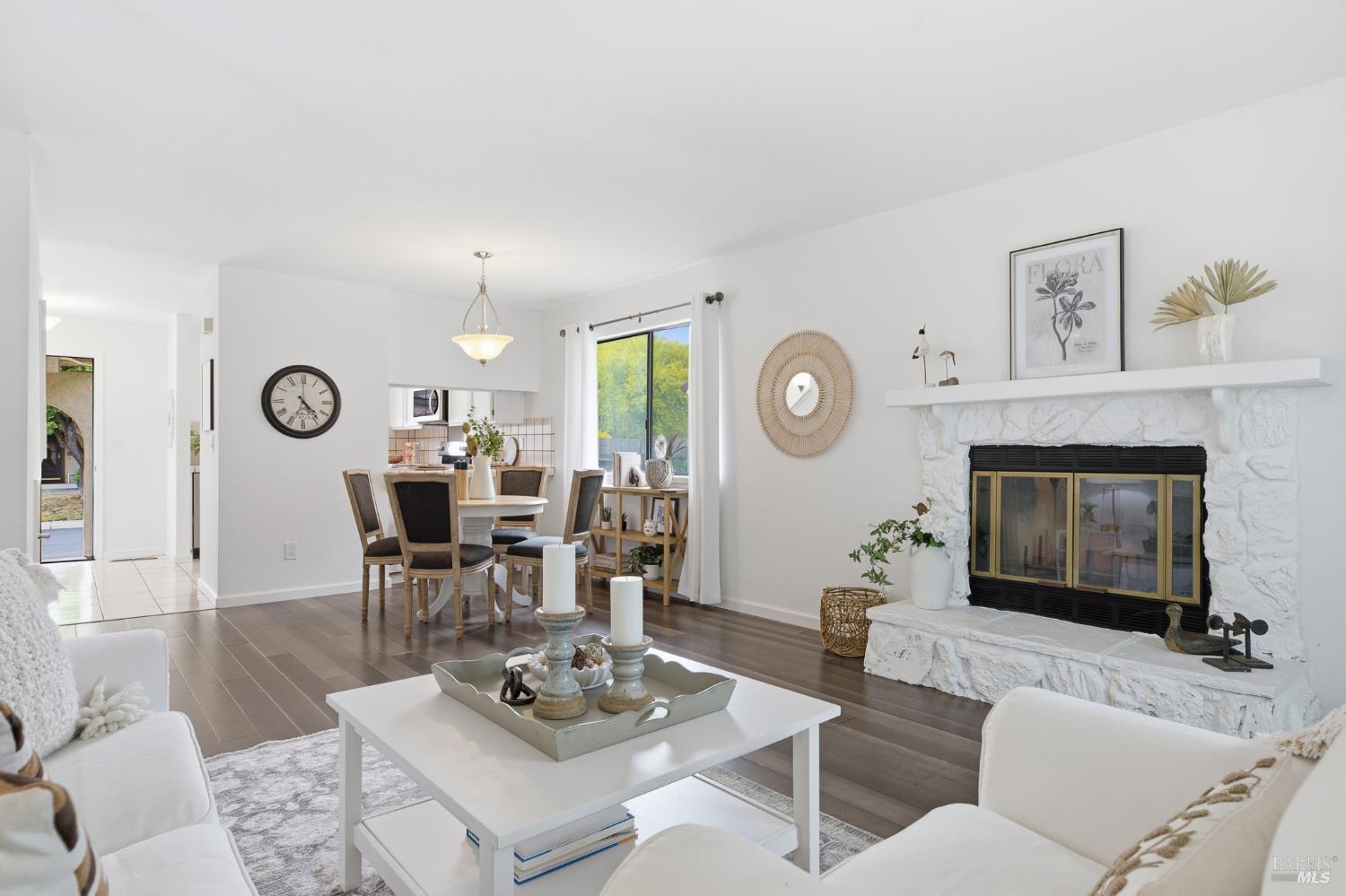 903 Hacienda Circle Rohnert Park CA 94928