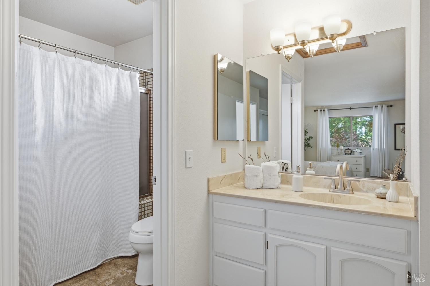903 Hacienda Circle Rohnert Park CA 94928