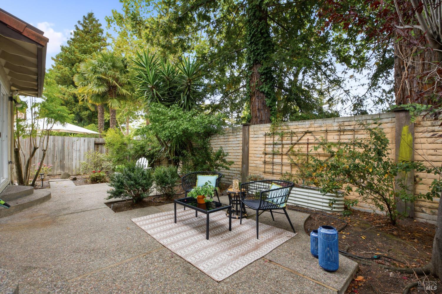 903 Hacienda Circle Rohnert Park CA 94928
