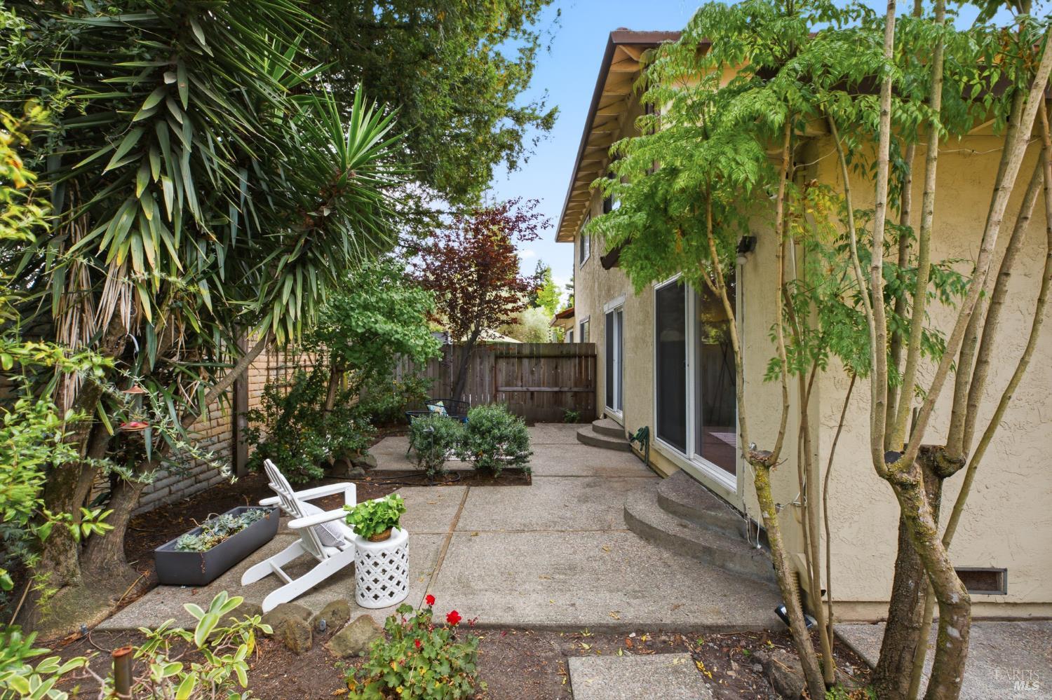 903 Hacienda Circle Rohnert Park CA 94928