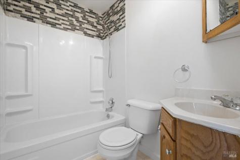 752 Lindsay Avenue Rohnert Park CA 94928