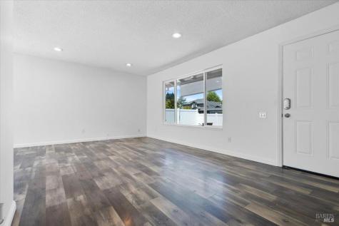 752 Lindsay Avenue Rohnert Park CA 94928
