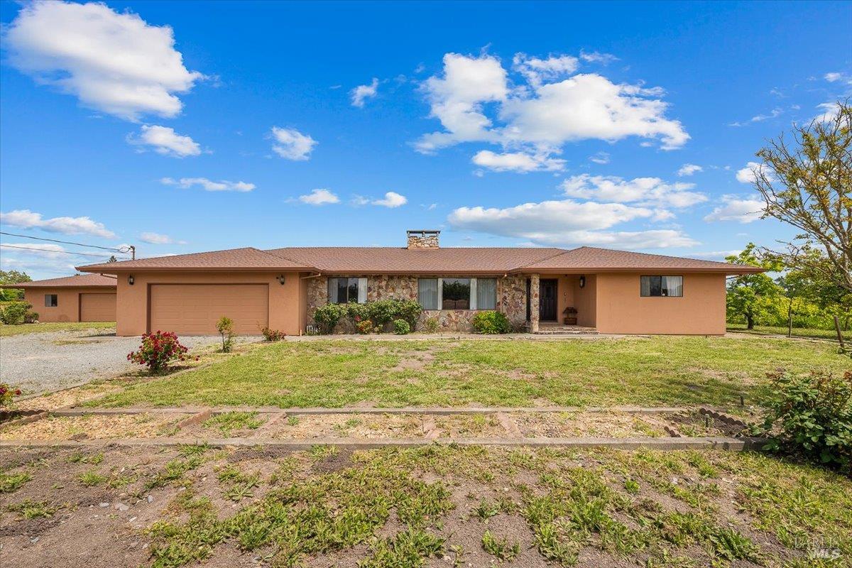 2062 Woolsey Road Fulton CA 95439