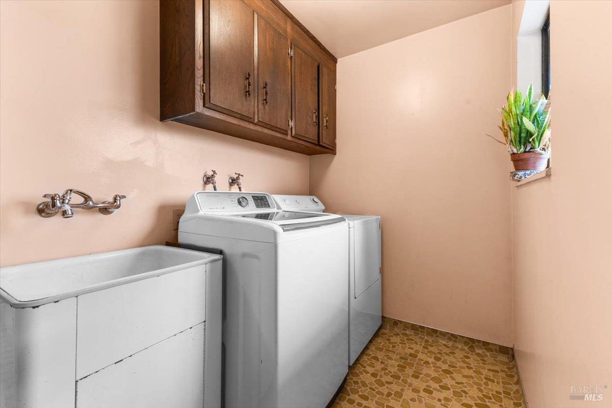 2062 Woolsey Road Fulton CA 95439