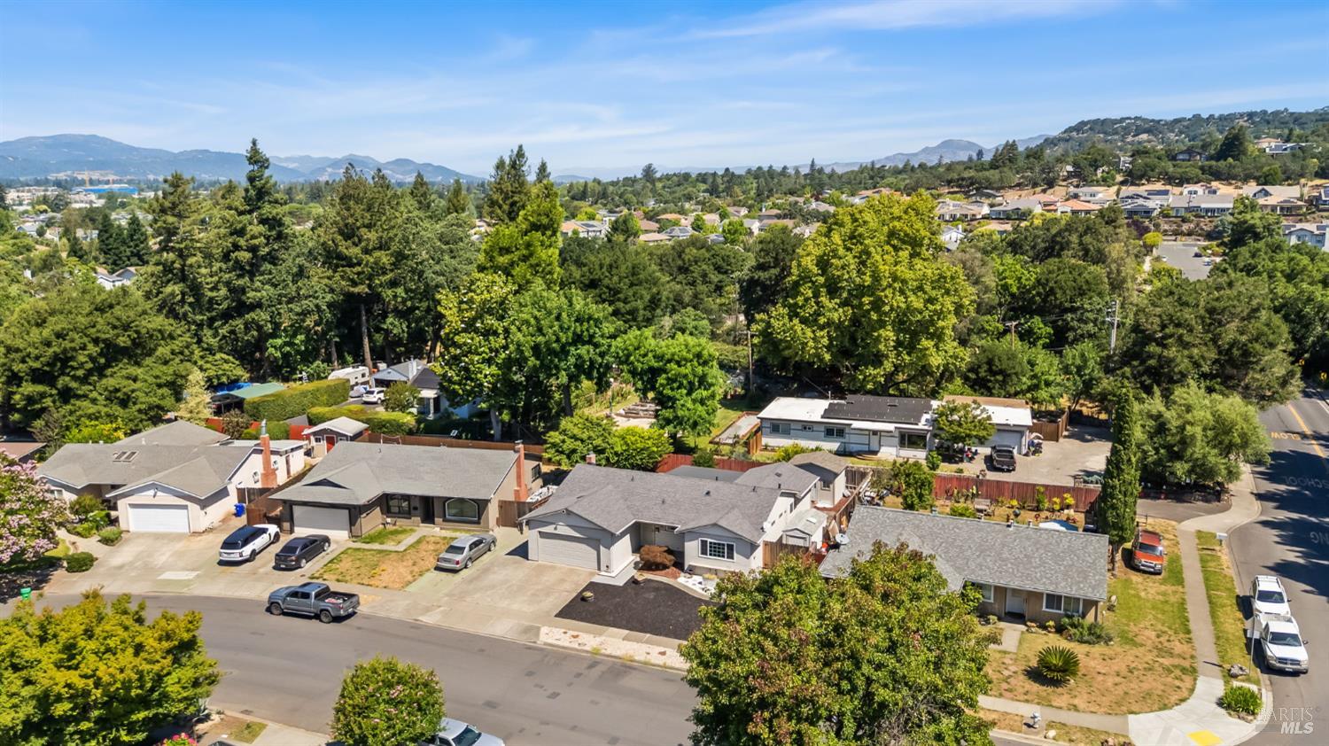 1172 Cayetano Drive Napa CA 94559