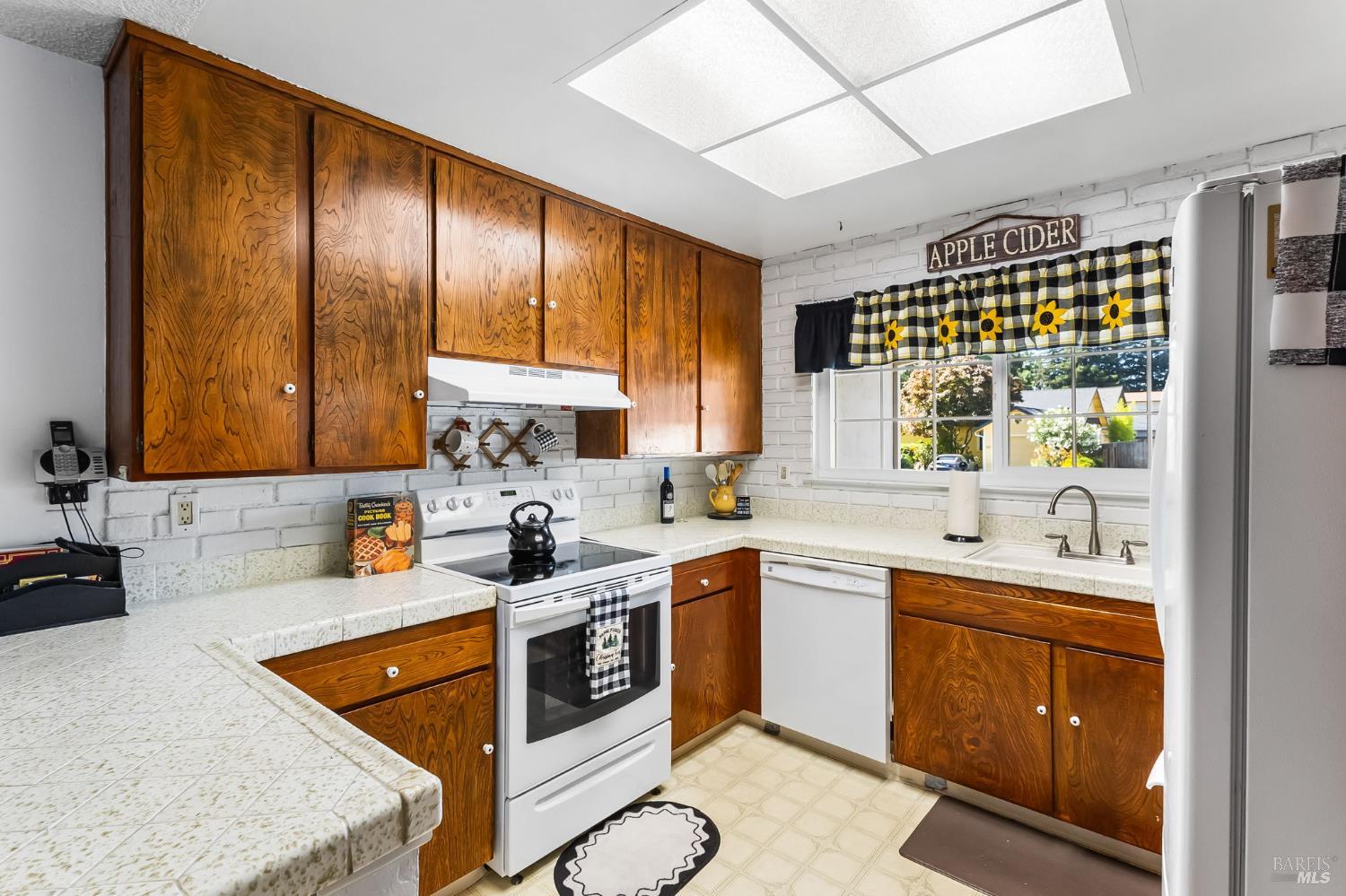 1172 Cayetano Drive Napa CA 94559