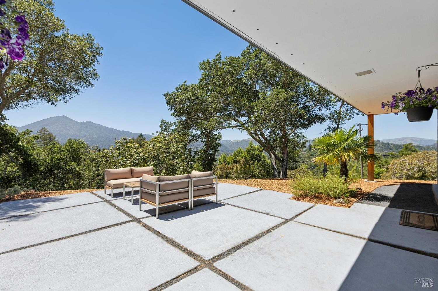 25 Brushwood Lane Greenbrae CA 94904