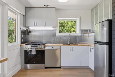 25 Brushwood Lane Greenbrae CA 94904