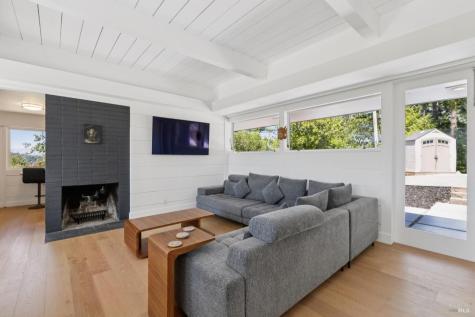 25 Brushwood Lane Greenbrae CA 94904