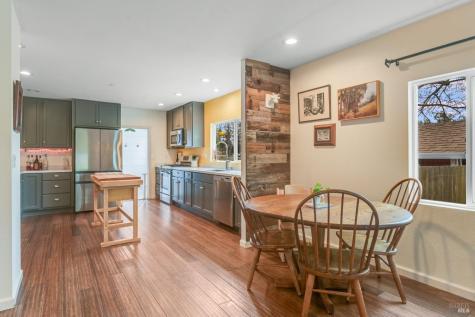 2103 Bodega Avenue Petaluma CA 94952