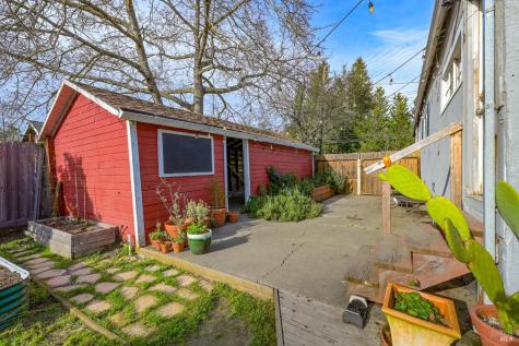 2103 Bodega Avenue Petaluma CA 94952