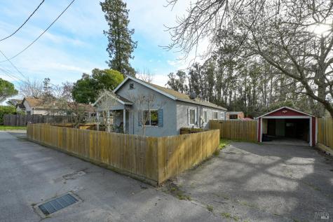 2103 Bodega Avenue Petaluma CA 94952