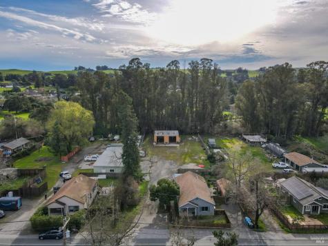 2103 Bodega Avenue Petaluma CA 94952