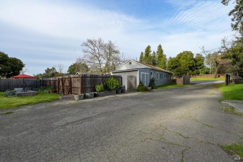 2103 Bodega Avenue Petaluma CA 94952