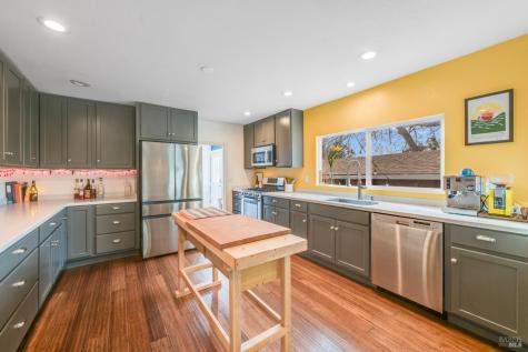 2103 Bodega Avenue Petaluma CA 94952