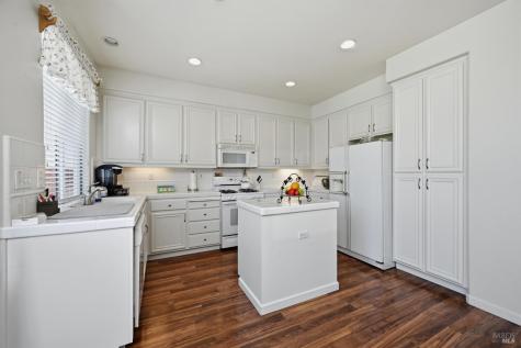 1925 Blue Sky Lane Santa Rosa CA 95407