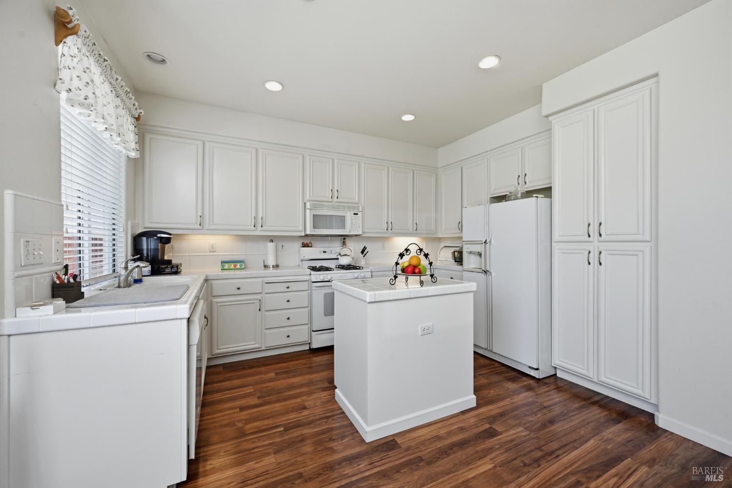 1925 Blue Sky Lane Santa Rosa CA 95407