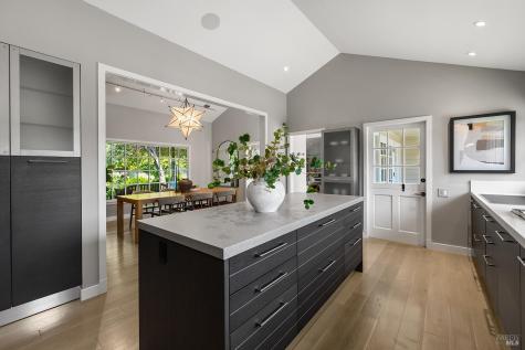 33 Rancheria Road Kentfield CA 94904