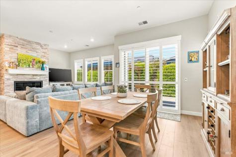 1604 Wildflower Way Rohnert Park CA 94928
