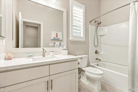 1604 Wildflower Way Rohnert Park CA 94928