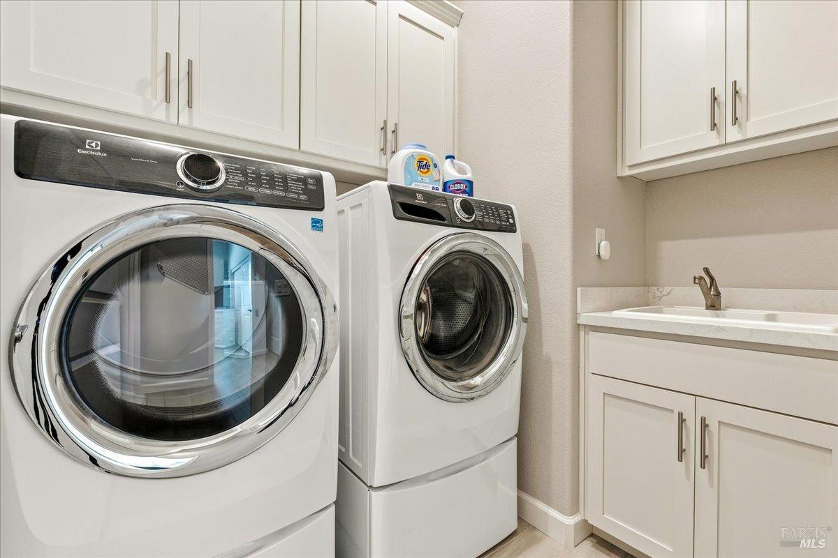 1604 Wildflower Way Rohnert Park CA 94928