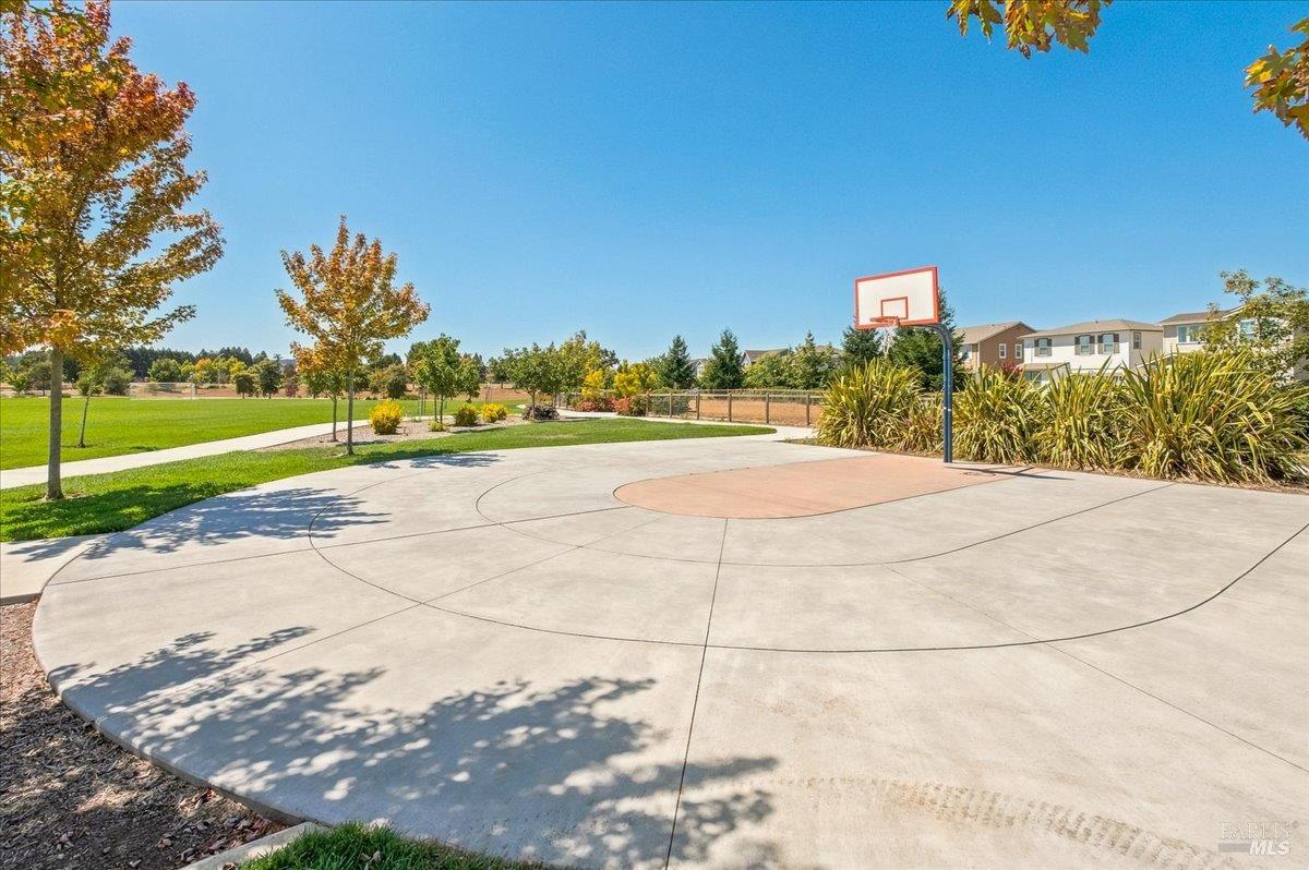 1604 Wildflower Way Rohnert Park CA 94928
